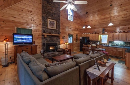 Ellijay Cabin | Casa Del Rio | Ellijay, GA