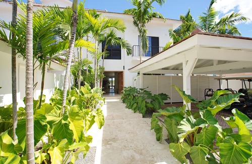Casa de Campo Villa | Casa Delfín – Luxury Riverside Villa w/Pool, Chef & Golf Carts