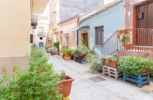 Sciacca Historic Centre Bed & Breakfast | Casa dell'Aromatario b&b
