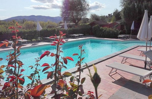 Fighille House | Casa delle Mammole D: A characteristic and welcoming apartment that is part of an ancient country house surrounded by the greenery, with Free WI-FI.