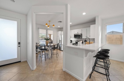 Indio House | Casa Desert Muse: Heated Pool, Spa, Fire, Golf, Games, Pool Table, Art!