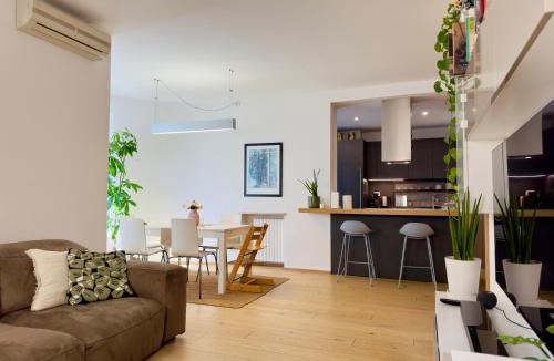 Pedemonte Apartment | Casa di Bianca - Modern & Spacious Home with Jacuzzi - Valpolicella