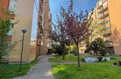 Milano Due Apartment | Casa di Laura mono e bilo di fronte Ospedale San Raffaele