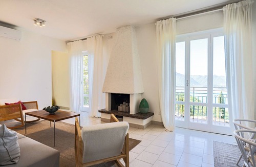 Perledo Villa | Casa di Lou - Panoramic villa in Perledo