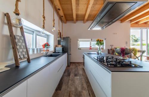 Vittoria Villa | Casa di Noi