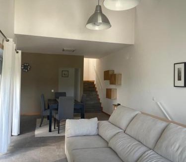 Serra House | Casa do Mau Feitio