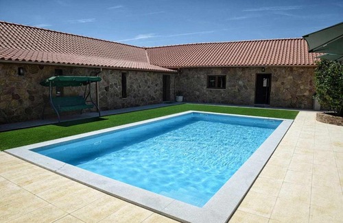 Codecoso House | Casa do Tanque (Camélias de Basto)