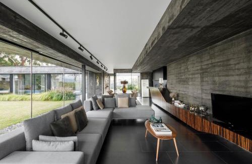 Molares House | Casa dos Sobreiros by LovelyStay