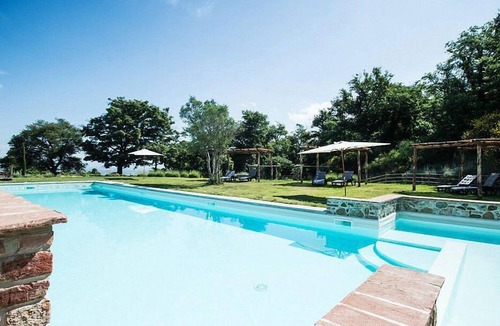 Trequanda House | Casa Dracena D: A welcoming two-story apartment situated in the heart of the Tuscan countryside, with Free WI-FI.
