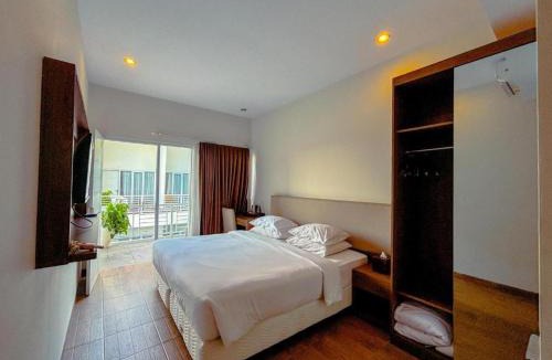 Batu Bolong Hotel | Casa Due