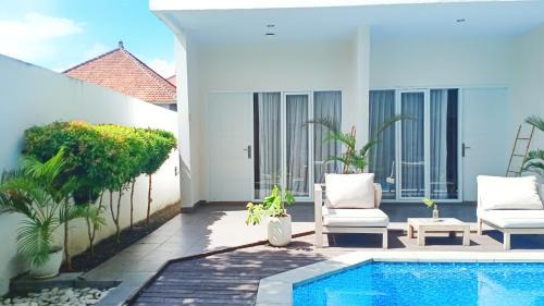 Batu Bolong Hotel | Casa Due