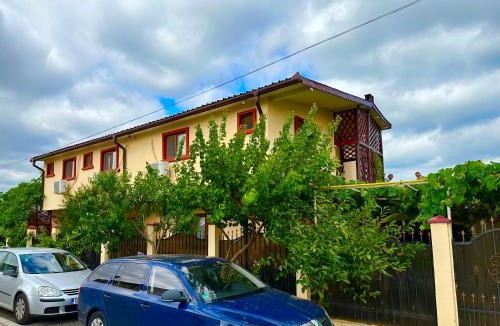 2 Mai House | Casa Duminica