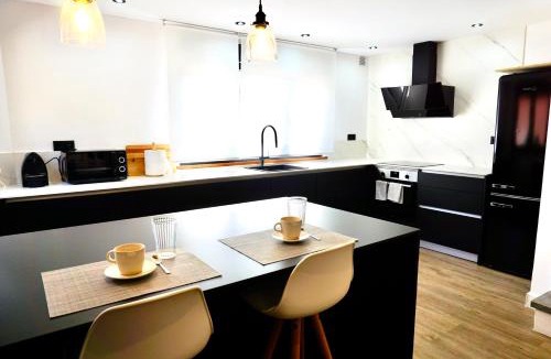 Puente Nuevo House | Casa El Acebal