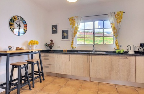 Estreito da Calheta House | Casa Eleanor by LovelyStay