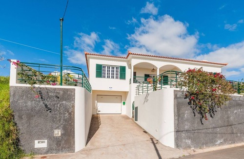 Estreito da Calheta House | Casa Eleanor by LovelyStay
