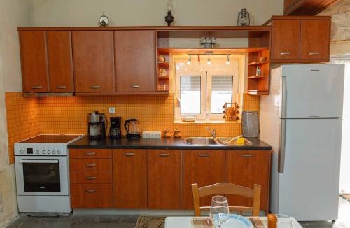 Faistos House | Casa Enastron