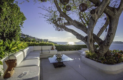 Las Brisas House | Casa Estilo Mediterraneo con Alberca y Espejo de Agua en Acapulco