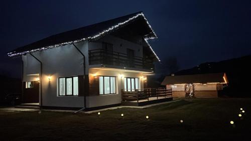 Saru Dornei House | Casa EVA