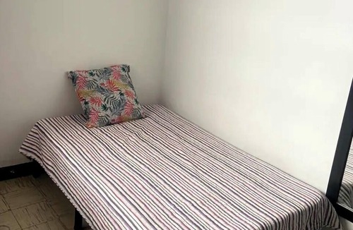 San Antonio Hostel | Casa feliz