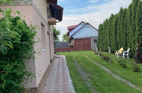 Bacau County House | Casa Flavia