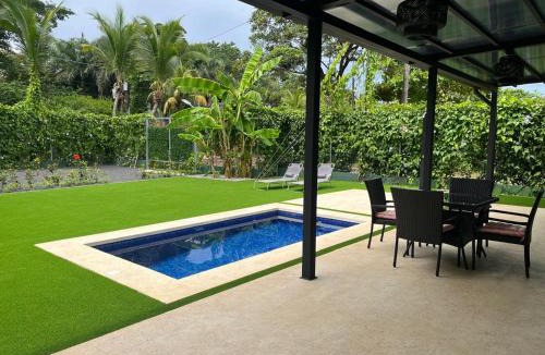 Avellanas Beach House | Casa Flor