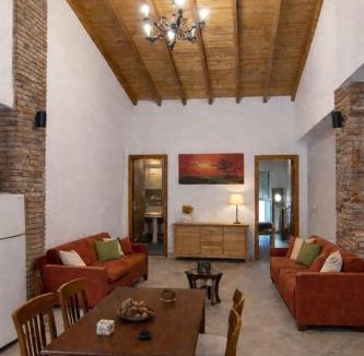 Karlovassi Apartment | Casa Flora