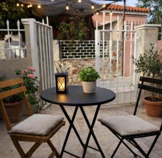 Karlovassi Apartment | Casa Flora