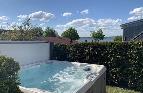 Unter Gohren House | Casa Fortuna Comfort mit Seeblick, Whirlpool, Sauna und Eingezäuntem Garten