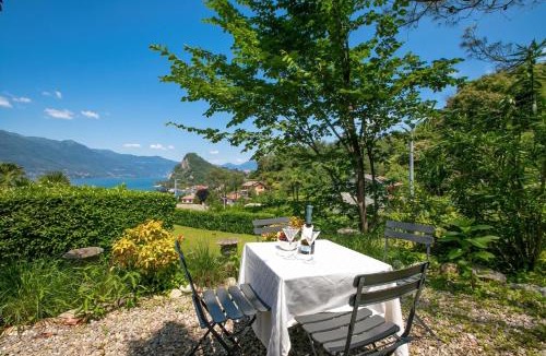 Castello Villa | Casa Francesca Garden And View - Happy Rentals