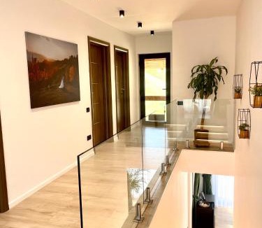 Vulcan Villa | Casa Fratila