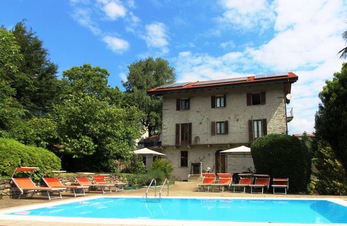 Lortallo Apartment | Casa Frey apt. 3 room apartment on Lake Orta with garden and swimming pool