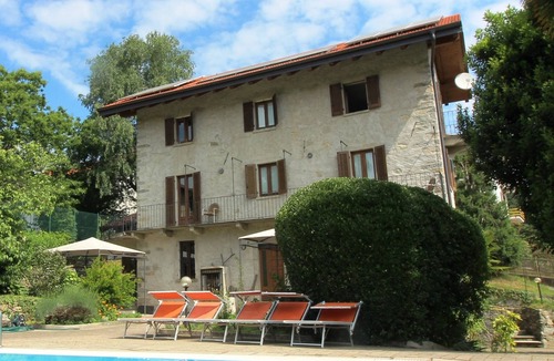 Lortallo Apartment | Casa Frey apt. 3 room apartment on Lake Orta with garden and swimming pool