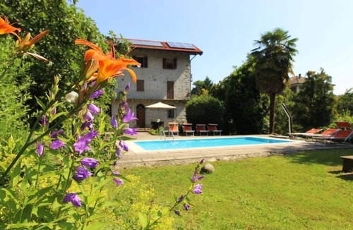 Lortallo Apartment | Casa Frey apt. 3 room apartment on Lake Orta with garden and swimming pool