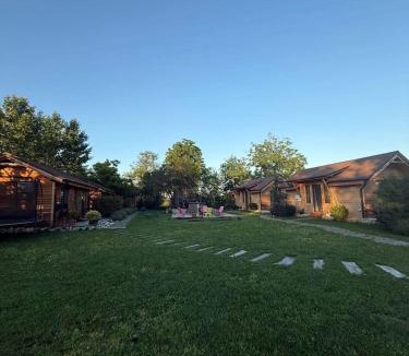 Pestisani House | Casa Gorjeana Complex Agroturistic
