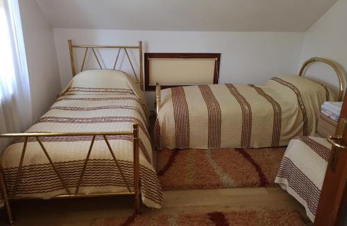 Vama House | Casa Gotika