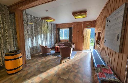Steinstø House | Casa Grend