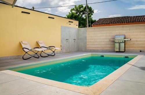 Massama House | Casa Guglielmo with Private Pool