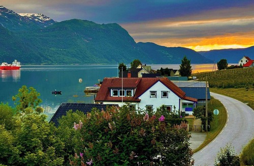Sandane Bed & Breakfast | Casa Hauge B&B Family Room