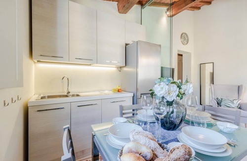 Lucca Historical Center Apartment | Casa Helene in Lucca