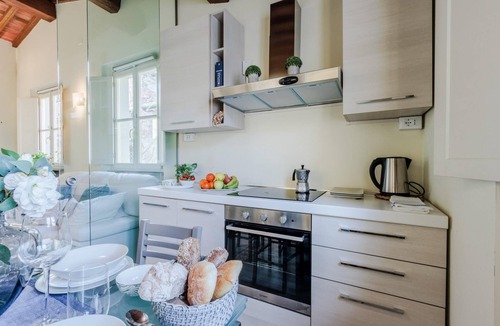 Lucca Historical Center Apartment | Casa Helene in Lucca