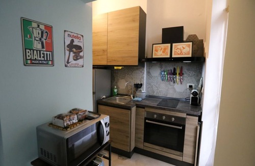 Santa Rita Apartment | Casa Hexa – Smart studio with balcony, AC & free parking