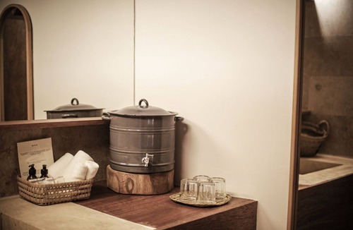 Mario Villanueva Madrid Hotel | Casa Hormiga