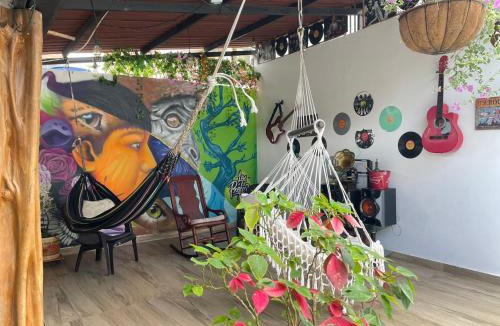 Mocoa House | Casa Hostal los Profes