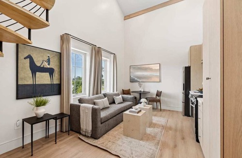 Oak Park Apartment | Casa Iglesia Loft Studio 310