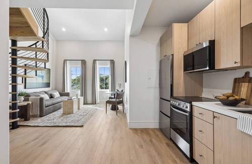 Oak Park Apartment | Casa Iglesia