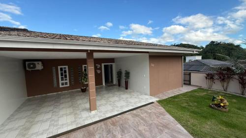 Costa e Silva House | Casa Impecável com Ar, Self Check-in e Aceita Pets