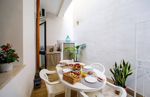 Marsala House | Casa Indipendente, con Veranda Esterna, due Camere Matrimoniali, Angolo Cottura