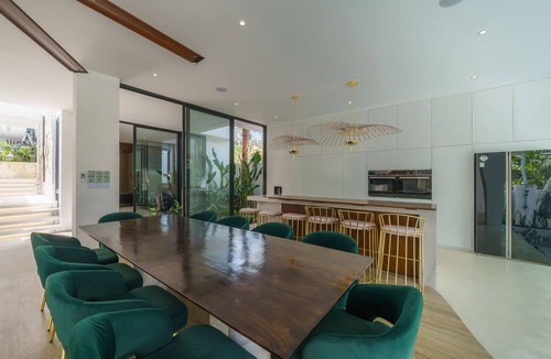 Padonan Villa | Casa Infinito