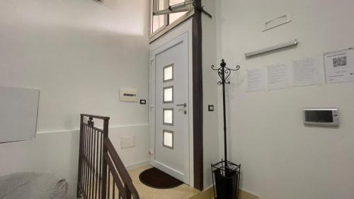 Qualiano House | Casa intera piano terra con piccolo giardino