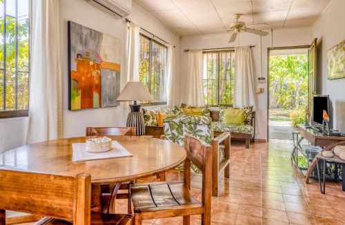 Barrio Ricos y Famosos House | Casa Iorio